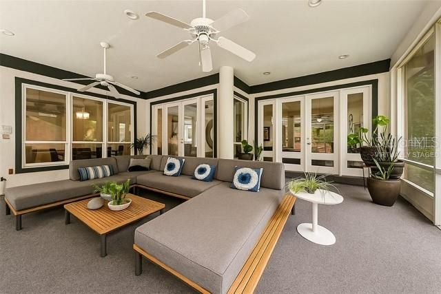 待售: $820,000 (3 贝兹, 2 浴室, 2857 平方英尺)