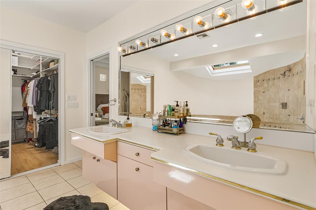 待售: $820,000 (3 贝兹, 2 浴室, 2857 平方英尺)