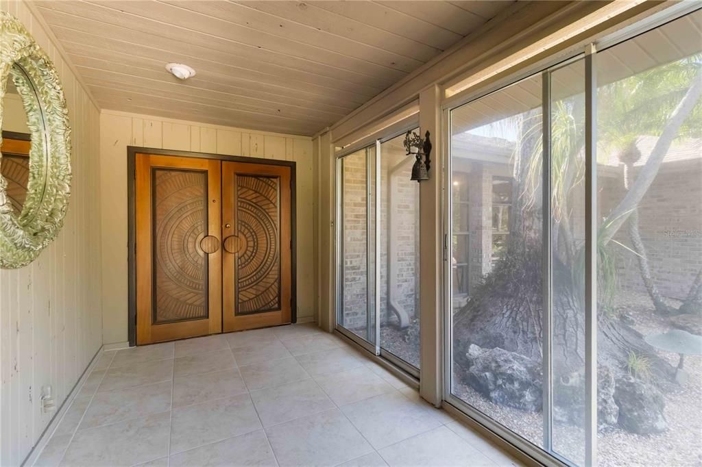 Под контрактом: $1,025,000 (4 спален, 4 ванн, 3533 Квадратных фут)