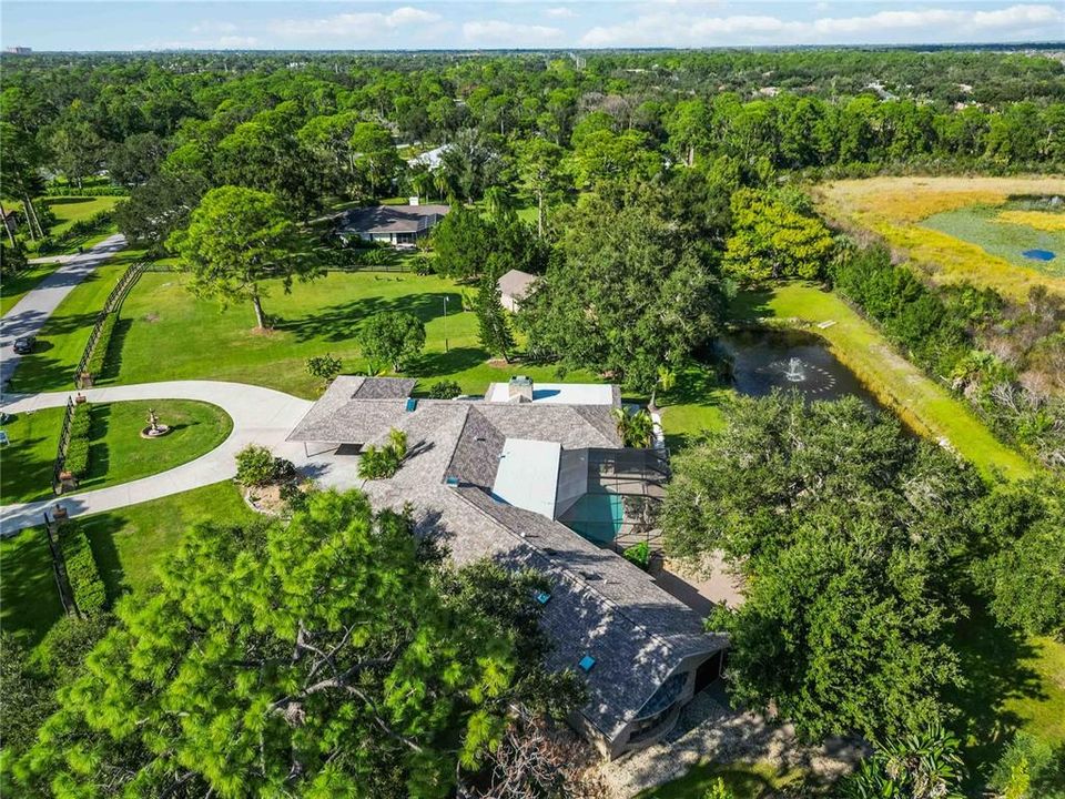 Под контрактом: $1,025,000 (4 спален, 4 ванн, 3533 Квадратных фут)