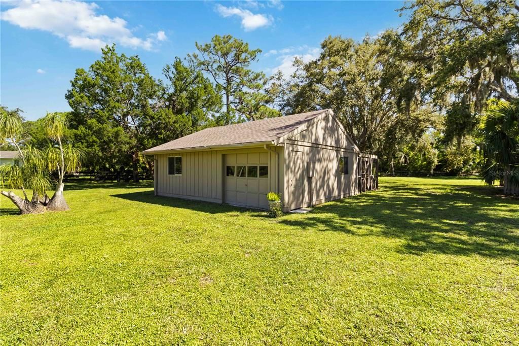 Под контрактом: $1,025,000 (4 спален, 4 ванн, 3533 Квадратных фут)