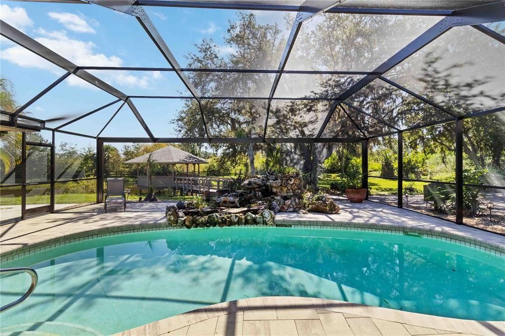 Под контрактом: $1,025,000 (4 спален, 4 ванн, 3533 Квадратных фут)