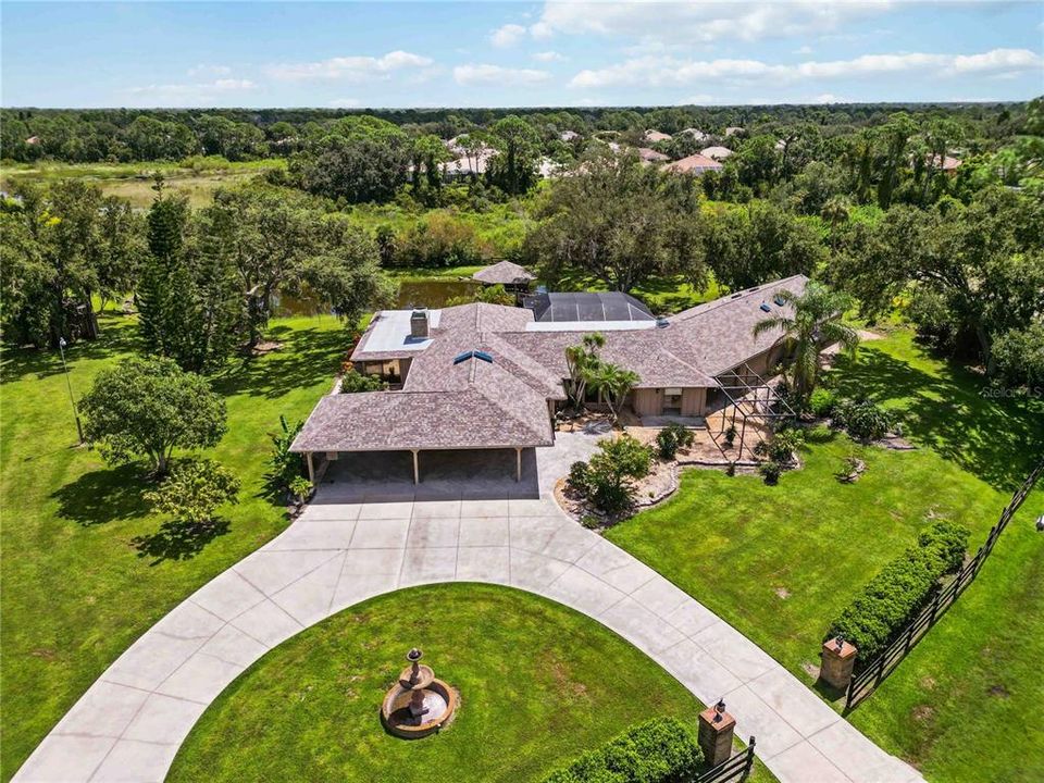 Под контрактом: $1,025,000 (4 спален, 4 ванн, 3533 Квадратных фут)