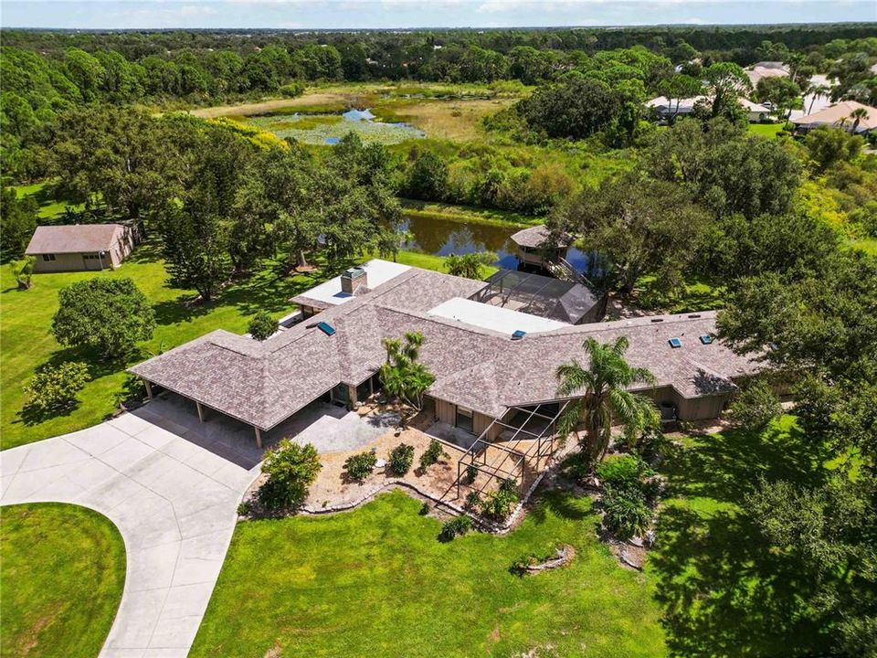 Под контрактом: $1,025,000 (4 спален, 4 ванн, 3533 Квадратных фут)