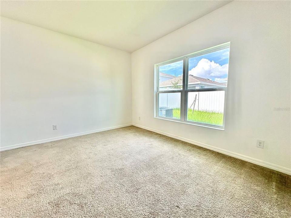 For Rent: $2,299 (4 beds, 2 baths, 1532 Square Feet)