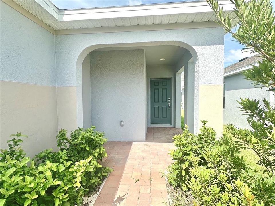 For Rent: $2,299 (4 beds, 2 baths, 1532 Square Feet)