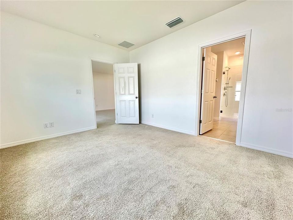 For Rent: $2,299 (4 beds, 2 baths, 1532 Square Feet)