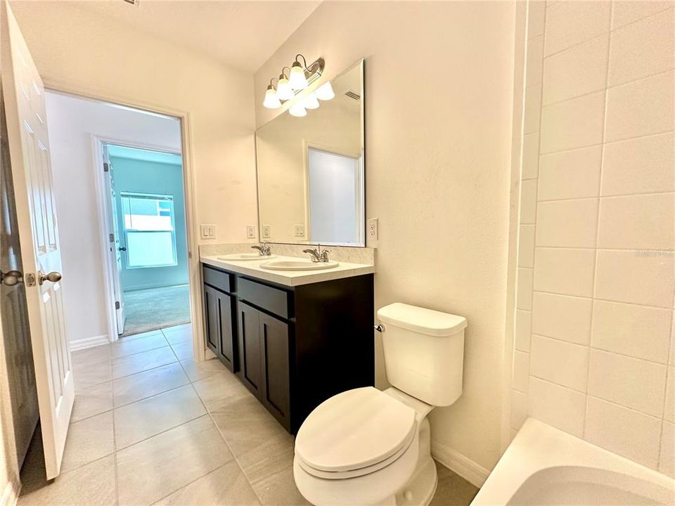 For Rent: $2,299 (4 beds, 2 baths, 1532 Square Feet)