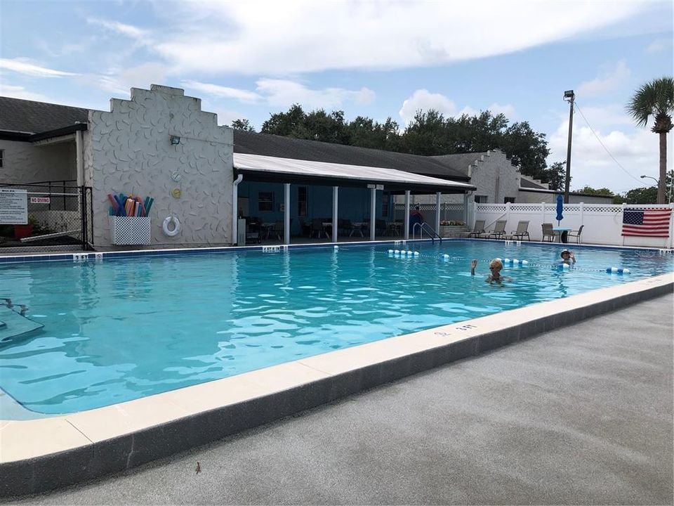 Active With Contract: $147,900 (2 beds, 2 baths, 960 Square Feet)