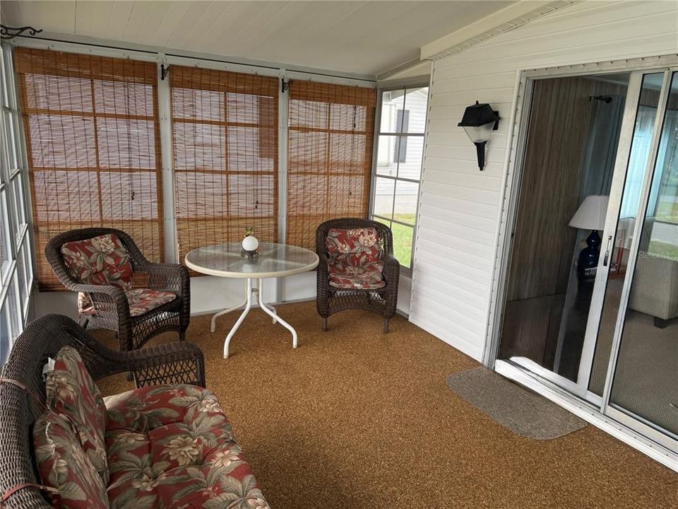 Active With Contract: $147,900 (2 beds, 2 baths, 960 Square Feet)