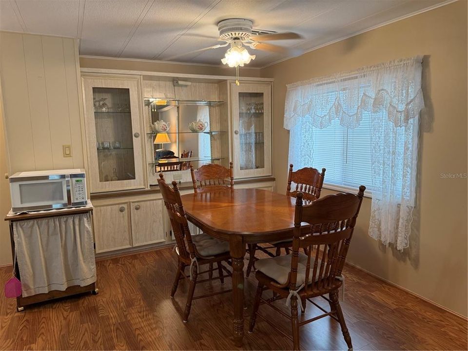 Active With Contract: $147,900 (2 beds, 2 baths, 960 Square Feet)