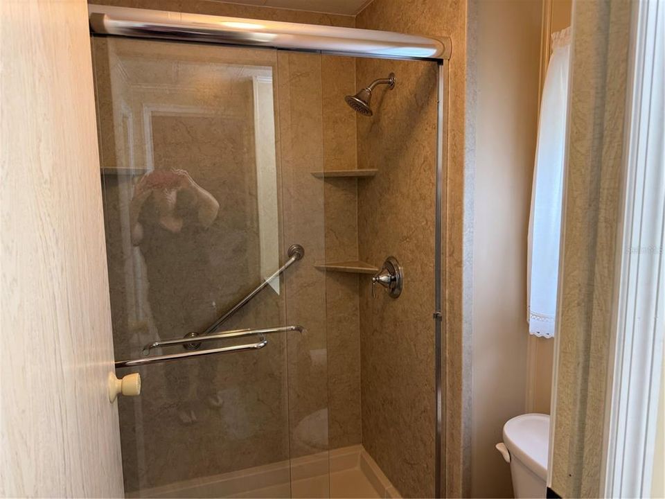 Active With Contract: $147,900 (2 beds, 2 baths, 960 Square Feet)