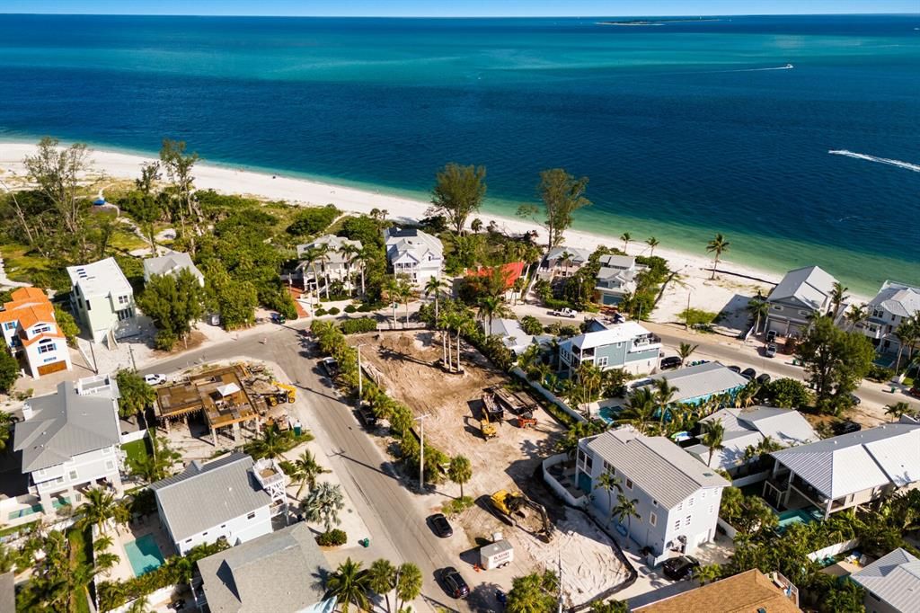 待售: $1,650,000 (0.23 acres)