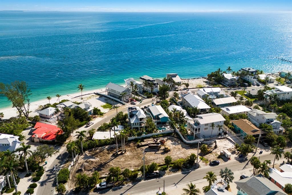 待售: $1,650,000 (0.23 acres)