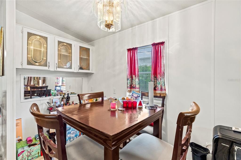 For Sale: $189,900 (3 beds, 2 baths, 1064 Square Feet)