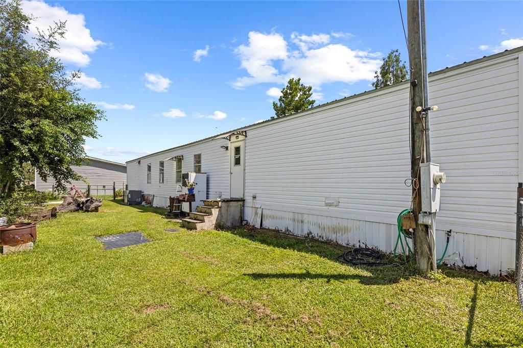 For Sale: $189,900 (3 beds, 2 baths, 1064 Square Feet)