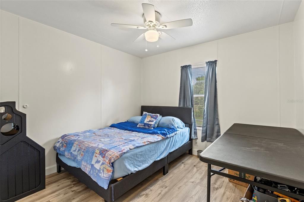 For Sale: $189,900 (3 beds, 2 baths, 1064 Square Feet)