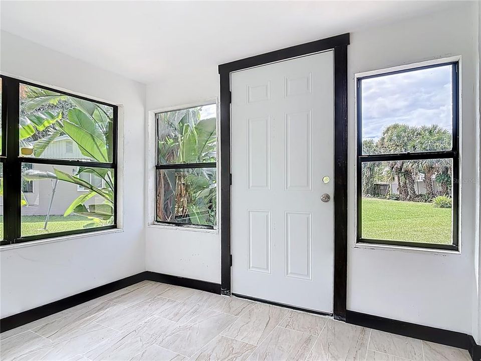 待售: $179,500 (3 贝兹, 2 浴室, 1000 平方英尺)