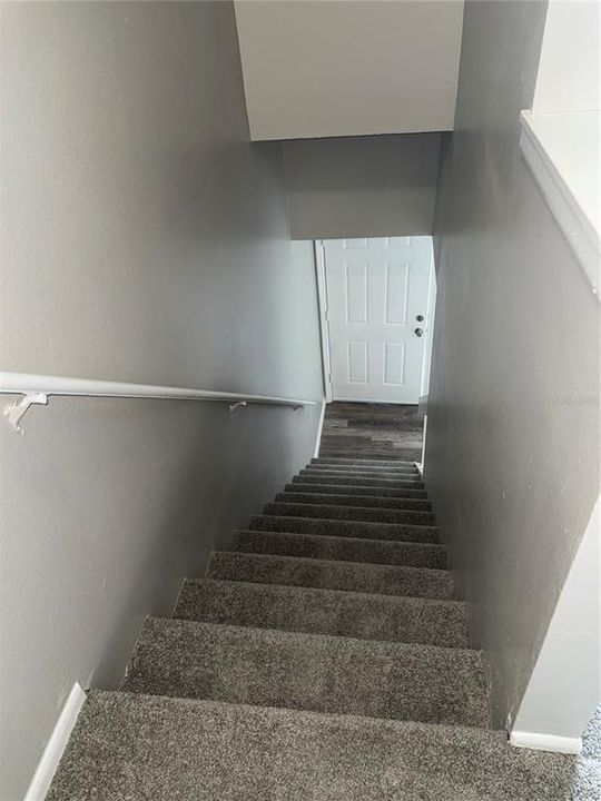 出租: $1,325 (2 贝兹, 1 浴室, 992 平方英尺)