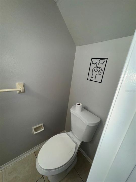 出租: $1,325 (2 贝兹, 1 浴室, 992 平方英尺)