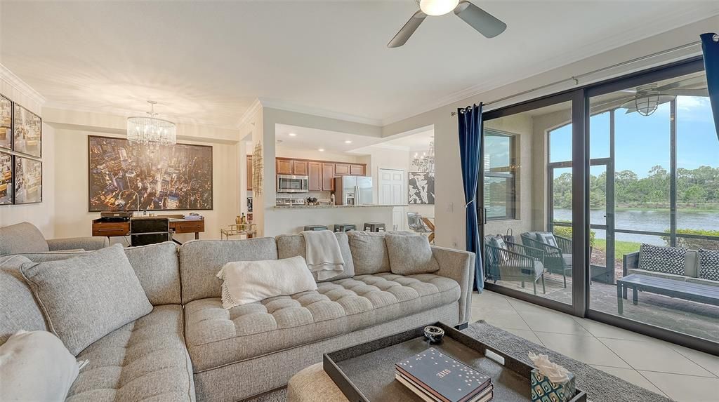 待售: $325,000 (2 贝兹, 2 浴室, 1142 平方英尺)