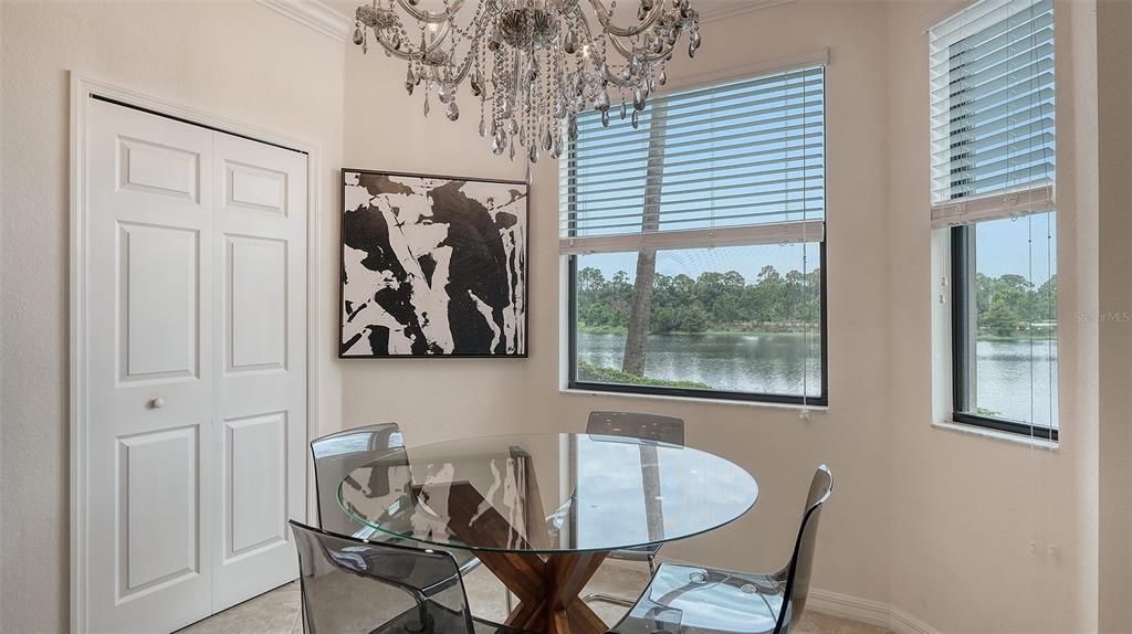 待售: $325,000 (2 贝兹, 2 浴室, 1142 平方英尺)