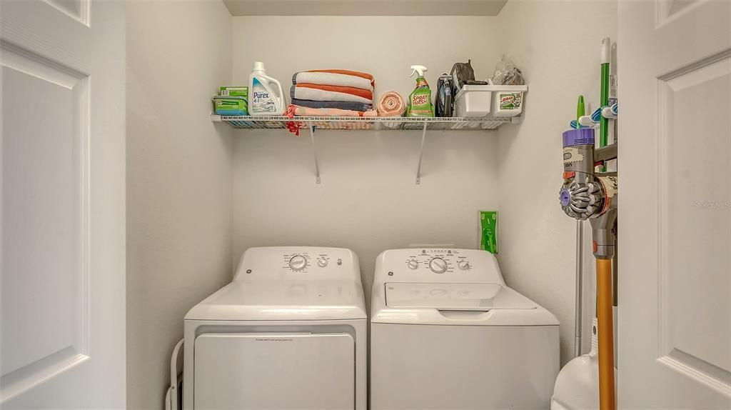 待售: $325,000 (2 贝兹, 2 浴室, 1142 平方英尺)