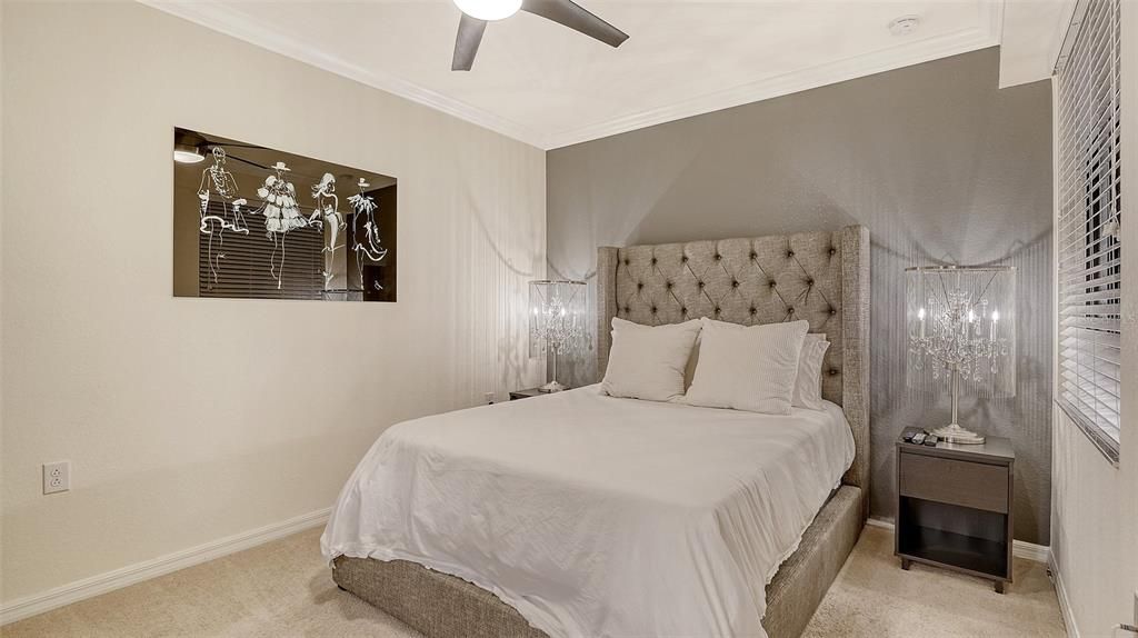 待售: $325,000 (2 贝兹, 2 浴室, 1142 平方英尺)