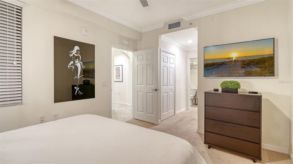 待售: $325,000 (2 贝兹, 2 浴室, 1142 平方英尺)