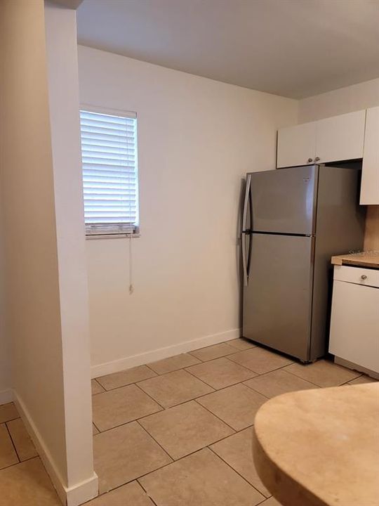 For Sale: $135,000 (1 beds, 1 baths, 909 Square Feet)