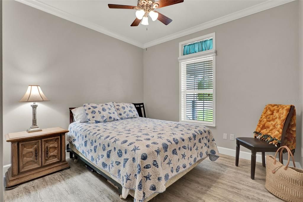 На продажу: $255,000 (3 спален, 2 ванн, 2182 Квадратных фут)