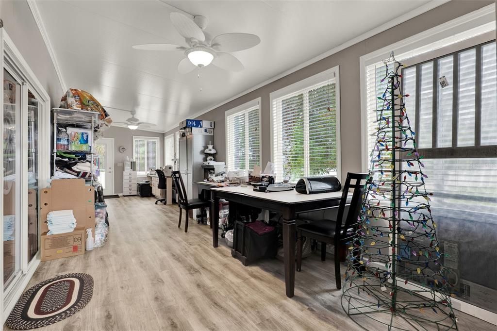 На продажу: $255,000 (3 спален, 2 ванн, 2182 Квадратных фут)