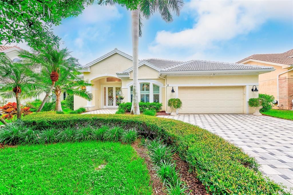 For Sale: $1,150,000 (3 beds, 3 baths, 3065 Square Feet)