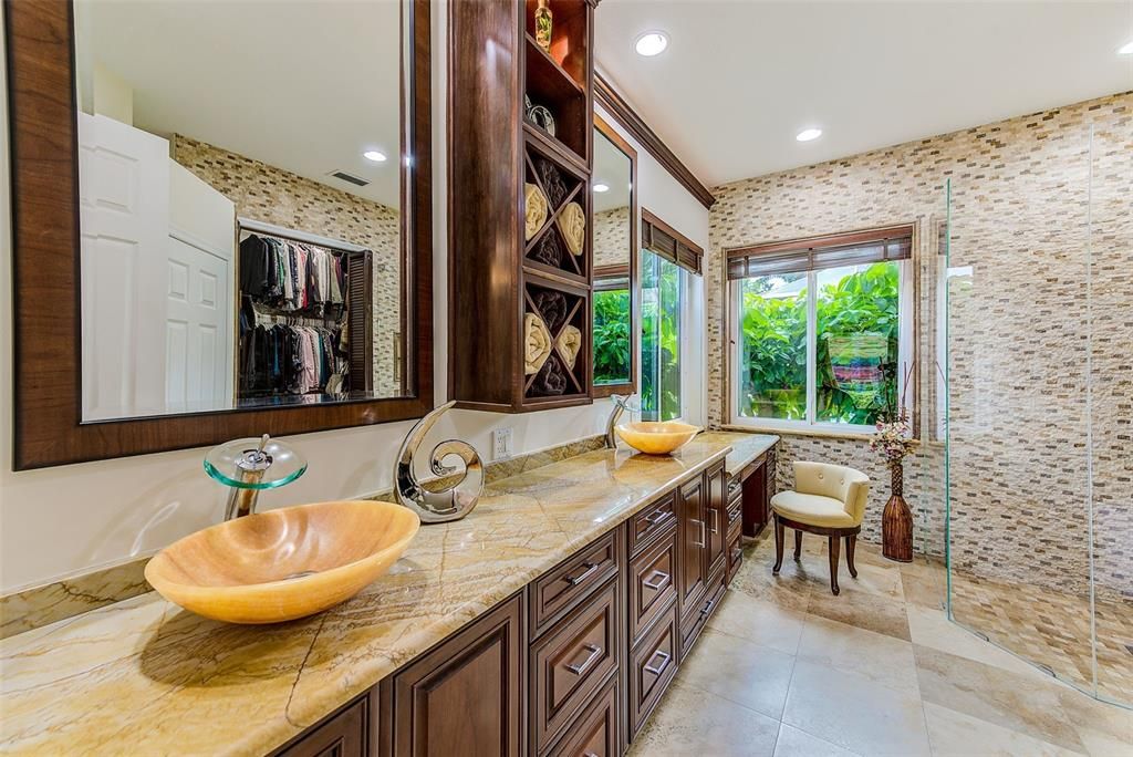 For Sale: $1,150,000 (3 beds, 3 baths, 3065 Square Feet)