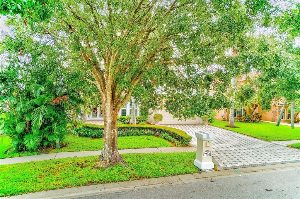 For Sale: $1,150,000 (3 beds, 3 baths, 3065 Square Feet)