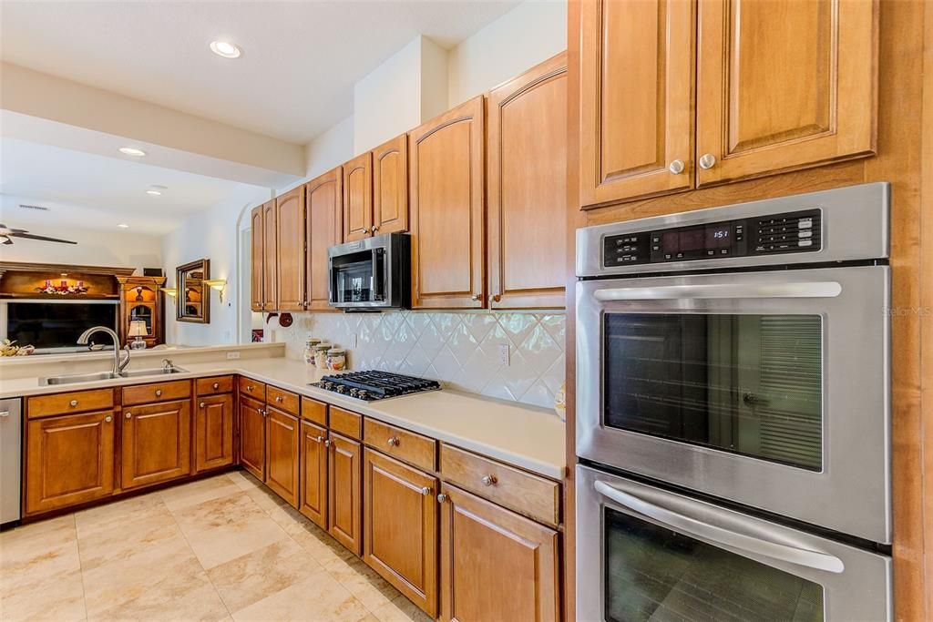 For Sale: $1,150,000 (3 beds, 3 baths, 3065 Square Feet)