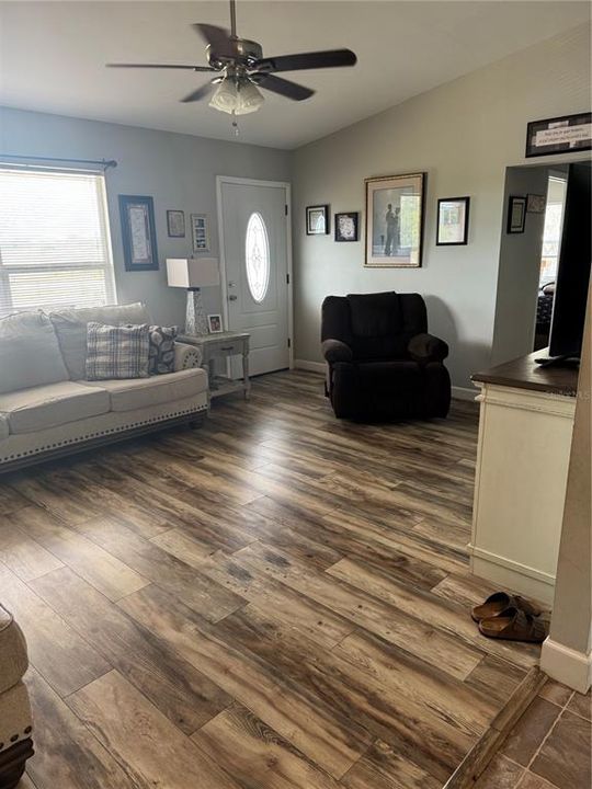 En Venta: $226,900 (2 camas, 1 baños, 1186 Pies cuadrados)