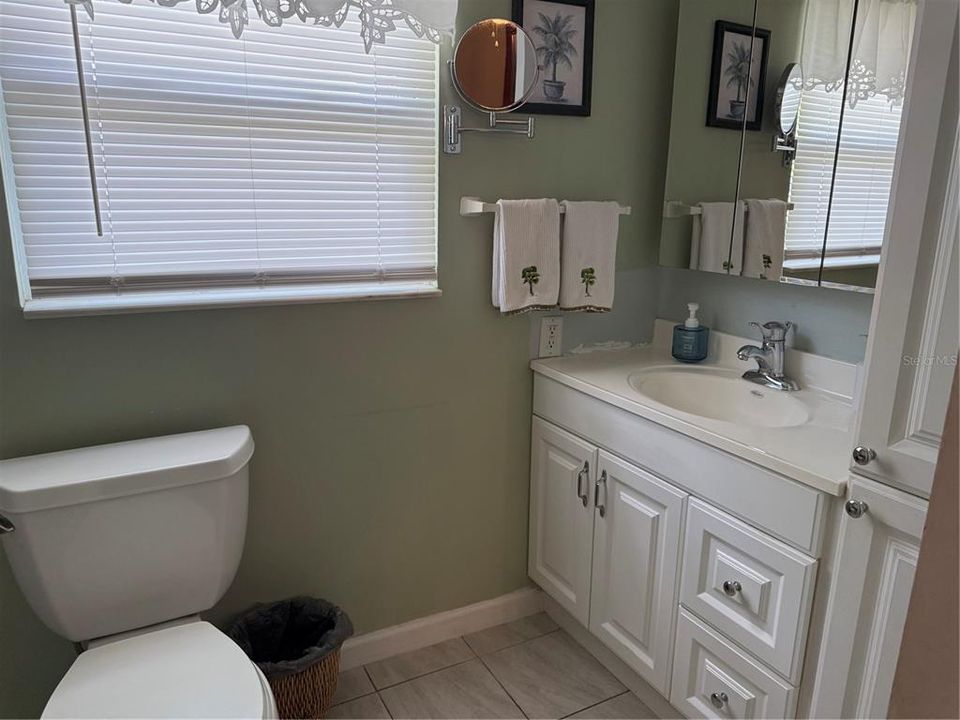 合同活跃: $149,900 (2 贝兹, 2 浴室, 1009 平方英尺)