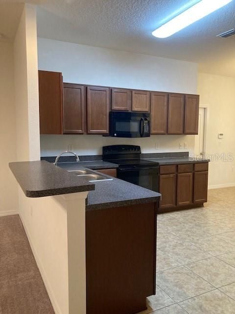 出租: $1,800 (3 贝兹, 2 浴室, 1541 平方英尺)