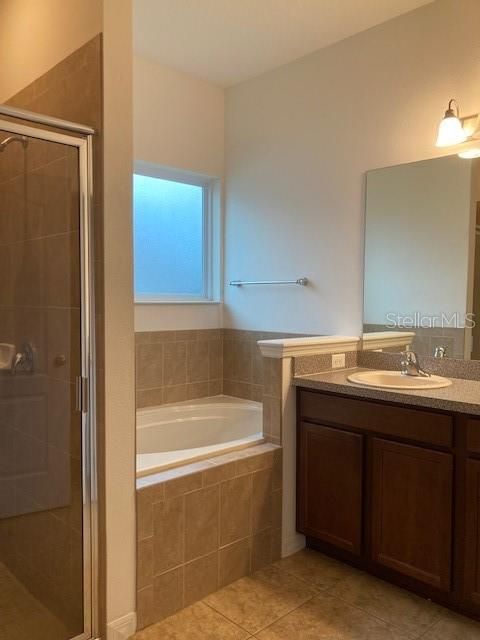 出租: $1,800 (3 贝兹, 2 浴室, 1541 平方英尺)