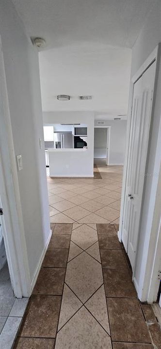 出租: $1,700 (3 贝兹, 1 浴室, 1240 平方英尺)