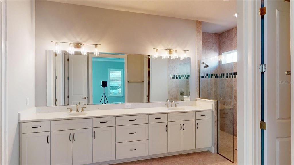 待售: $899,900 (4 贝兹, 3 浴室, 2770 平方英尺)