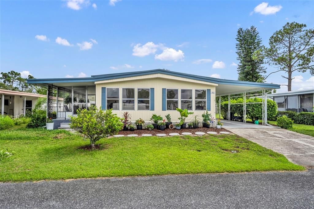 合同活跃: $129,900 (2 贝兹, 2 浴室, 1368 平方英尺)