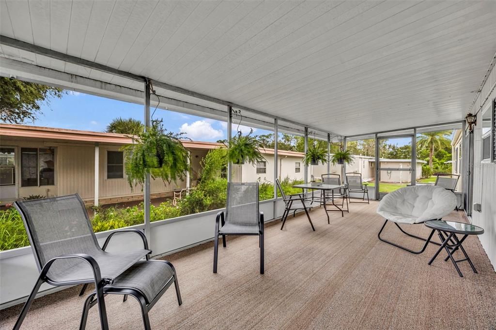 合同活跃: $129,900 (2 贝兹, 2 浴室, 1368 平方英尺)