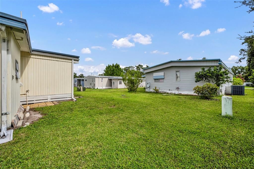 合同活跃: $129,900 (2 贝兹, 2 浴室, 1368 平方英尺)