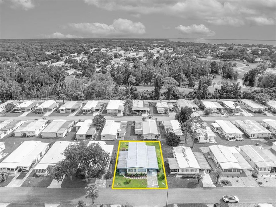 合同活跃: $129,900 (2 贝兹, 2 浴室, 1368 平方英尺)