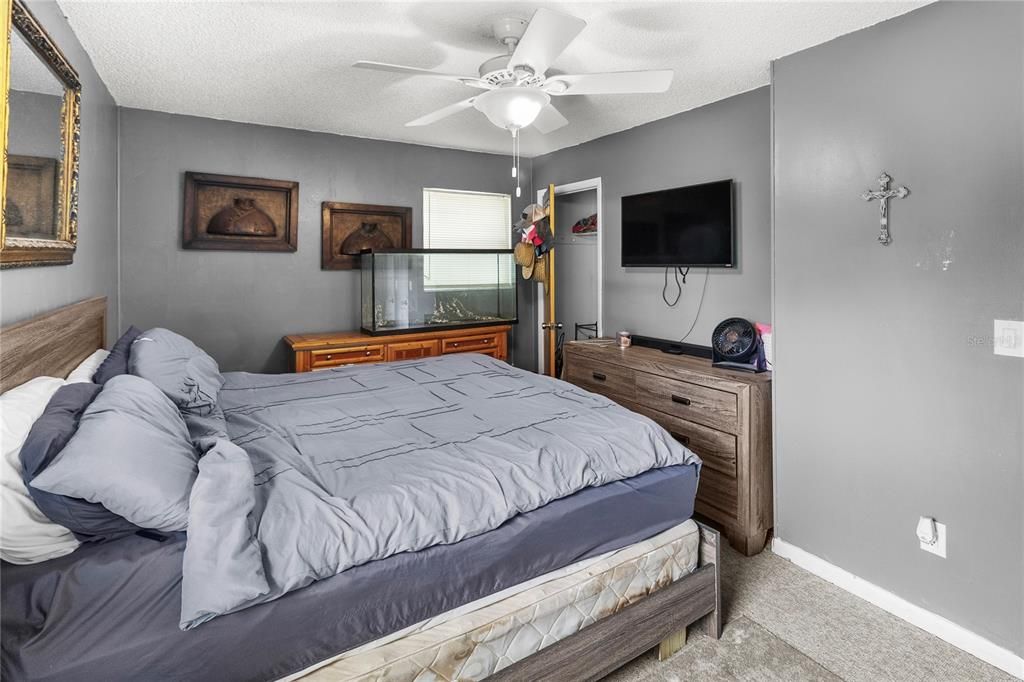 For Sale: $236,900 (3 beds, 2 baths, 1353 Square Feet)