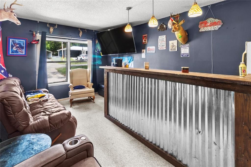 For Sale: $236,900 (3 beds, 2 baths, 1353 Square Feet)