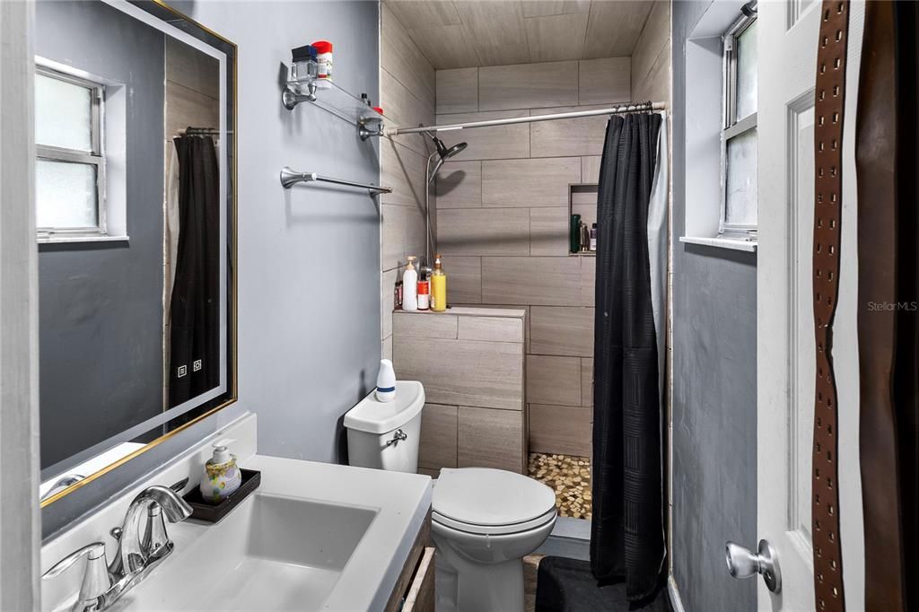 For Sale: $236,900 (3 beds, 2 baths, 1353 Square Feet)