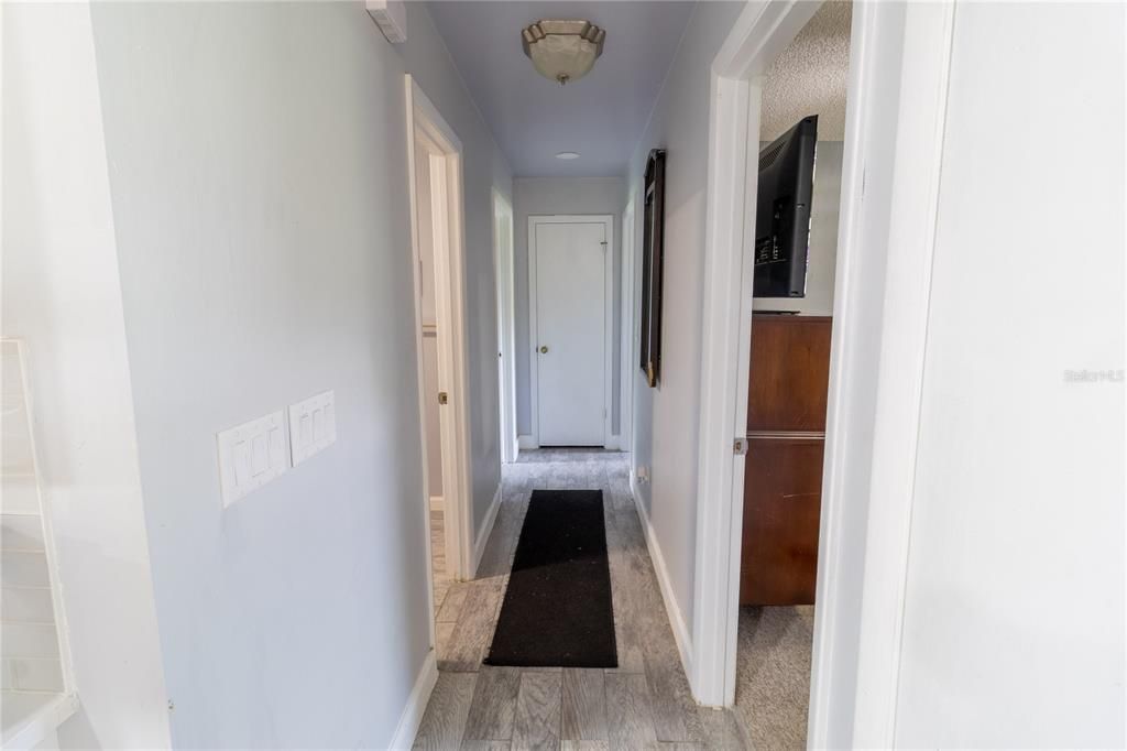 For Sale: $236,900 (3 beds, 2 baths, 1353 Square Feet)